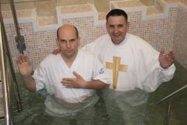 Водное крещение в преддверии дня Пятидесятницы